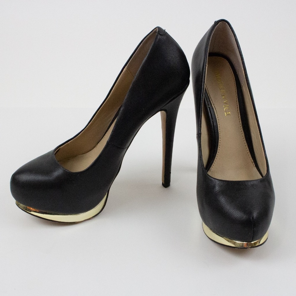 Modern Vice Classic Elegant Black Leather Heel